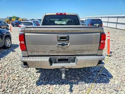 Zdjęcie 6 z 12 samochodu: 2017 CHEVROLET SILVERADO K1500 LT VIN:3GCUKREC4HG279785 - miniatura