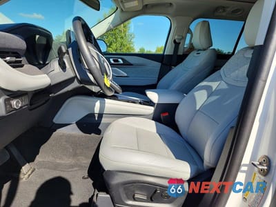 Zdjęcie 7 z 12 samochodu: 2025 FORD EXPLORER PLATINUM VIN:1FMWK8HC1SGC48037 - miniatura