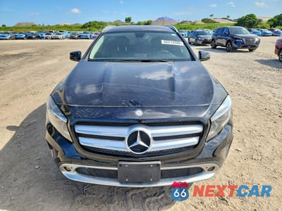 Piąte zdjęcie samochodu w środku: 2015 MERCEDES-BENZ GLA 250 4MATIC VIN:WDCTG4GB0FJ038445 - miniatura