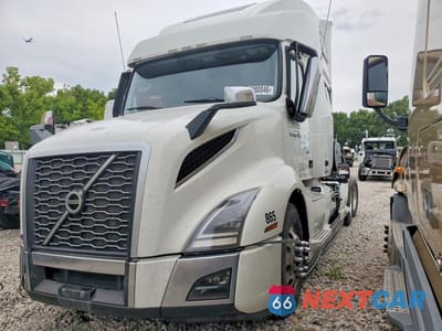 2024 VOLVO VNL SEMI TRUCK 4V4NC9EH2RN641865 - główne zdjęcie licytacji z USA - miniatura
