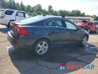 Czwarte zdjęcie samochodu z boku: 2013 VOLVO S60 T5 VIN:YV1612FS5D1212771 - miniatura