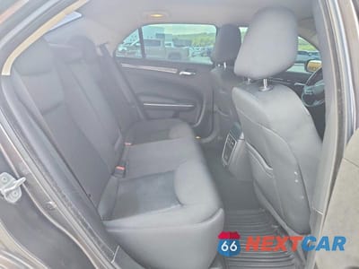 Zdjęcie 10 z 13 samochodu: 2022 CHRYSLER 300 TOURING VIN:2C3CCAAG3NH131145 - miniatura