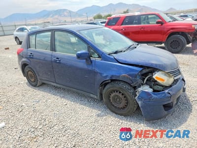 Czwarte zdjęcie samochodu z boku: 2007 NISSAN VERSA S/SL VIN:3N1BC13E37L449119 - miniatura