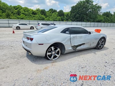 Trzecie zdjęcie samochodu z tyłu: 2011 CHEVROLET CAMARO 2SS VIN:2G1FT1EW1B9102834 - miniatura