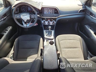 Zdjęcie 8 z 12 samochodu: 2019 HYUNDAI ELANTRA SEL VIN:5NPD84LF6KH408171 - miniatura