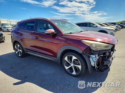 Czwarte zdjęcie samochodu z boku: 2016 HYUNDAI TUCSON SPORT VIN:KM8J33A20GU253671 - miniatura