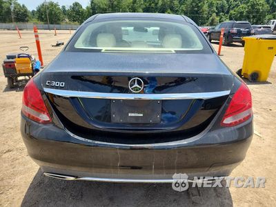 Zdjęcie 6 z 12 samochodu: 2015 MERCEDES-BENZ C 300 VIN:55SWF4JBXFU090878 - miniatura