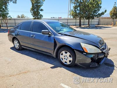 Czwarte zdjęcie samochodu z boku: 2007 HONDA ACCORD LX VIN:1HGCM56457A187525 - miniatura