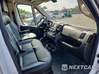 Zdjęcie 8 z 13 samochodu: 2018 RAM PROMASTER 2500 DELIVERY VAN VIN:3C6TRVCG9JE156434 - miniatura