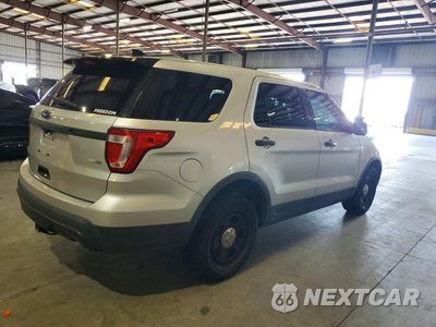 Trzecie zdjęcie samochodu z tyłu: 2016 FORD EXPLORER POLICE INTERCEPTOR VIN:1FM5K8AR9GGC61006 - miniatura