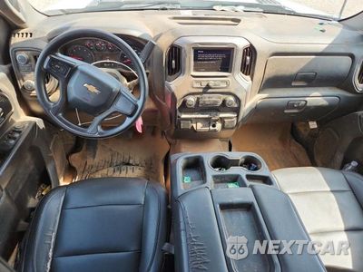 Zdjęcie 8 z 12 samochodu: 2020 CHEVROLET SILVERADO K3500 VIN:1GB4YSEY4LF276322 - miniatura