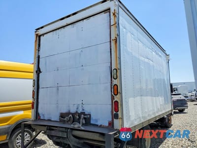 Trzecie zdjęcie samochodu z tyłu: 2006 ISUZU NPR VIN:JALB4B16767015394 - miniatura