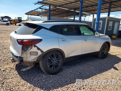 Trzecie zdjęcie samochodu z tyłu: 2020 CHEVROLET BLAZER 2LT VIN:3GNKBCRS3LS558924 - miniatura