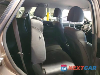 Zdjęcie 11 z 13 samochodu: 2019 KIA SORENTO LX V6 VIN:5XYPGDA50KG572517 - miniatura