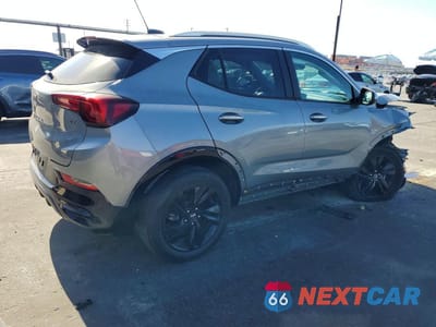 Trzecie zdjęcie samochodu z tyłu: 2024 BUICK ENCORE GX SPORT TOURING VIN:KL4AMESL3RB172581 - miniatura