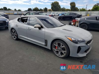 Czwarte zdjęcie samochodu z boku: 2021 KIA STINGER GT2 VIN:KNAE55LC7M6096686 - miniatura