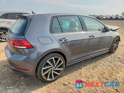 Trzecie zdjęcie samochodu z tyłu: 2018 VOLKSWAGEN GOLF R VIN:WVWWF7AU8JW063915 - miniatura
