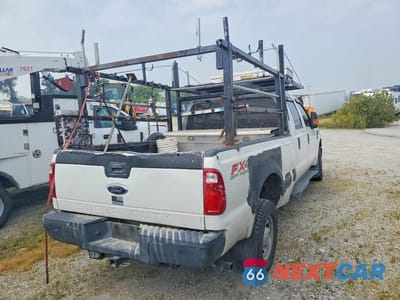 Trzecie zdjęcie samochodu z tyłu: 2010 FORD F350 SUPER DUTY VIN:1FTWW3BYXAEB29395 - miniatura