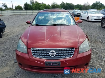 Piąte zdjęcie samochodu w środku: 2005 NISSAN ALTIMA 3.5 SE VIN:1N4BL11D25C331763 - miniatura