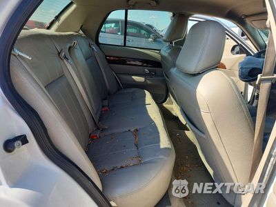 Zdjęcie 10 z 13 samochodu: 2008 MERCURY GRAND MARQUIS LS VIN:2MEFM75V18X639043 - miniatura