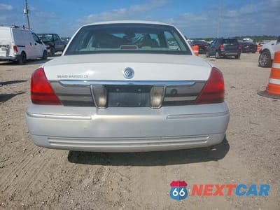 Zdjęcie 6 z 12 samochodu: 2008 MERCURY GRAND MARQUIS LS VIN:2MEFM75V98X630638 - miniatura