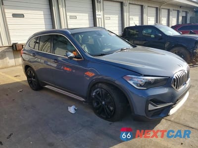 Czwarte zdjęcie samochodu z boku: 2020 BMW X1 XDRIVE28I VIN:WBXJG9C02L5P23648 - miniatura