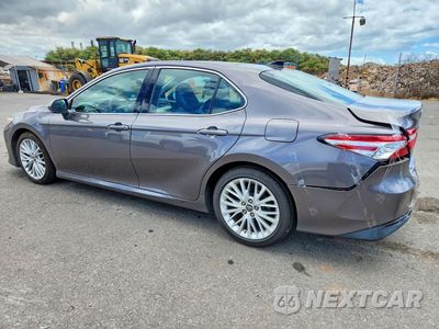 Drugie zdjęcie samochodu z przodu: 2018 TOYOTA CAMRY L VIN:4T1B11HK0JU070556 - miniatura