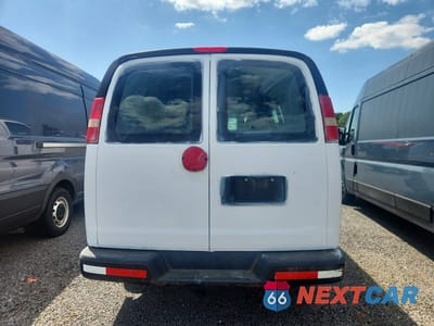 Zdjęcie 6 z 13 samochodu: 2013 CHEVROLET EXPRESS 1500 DELIVERY VAN VIN:1GCSGAFX1D1154750 - miniatura