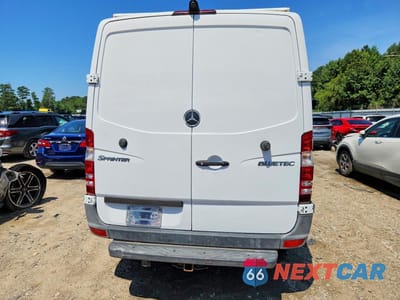 Zdjęcie 6 z 13 samochodu: 2012 MERCEDES-BENZ SPRINTER 2500 DELIVERY VAN VIN:WD3PE7CC7C5622286 - miniatura