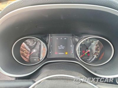 Zdjęcie 9 z 12 samochodu: 2018 JEEP COMPASS LATITUDE VIN:3C4NJCBBXJT330820 - miniatura