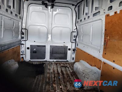 Zdjęcie 10 z 13 samochodu: 2020 NISSAN NV 2500 HD SV VIN:1N6BF0LY3LN804693 - miniatura