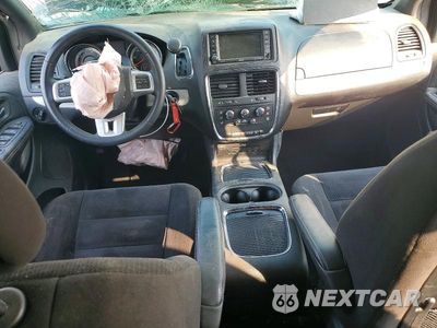 Zdjęcie 8 z 14 samochodu: 2014 DODGE GRAND CARAVAN SXT VIN:2C4RDGCG7ER196996 - miniatura