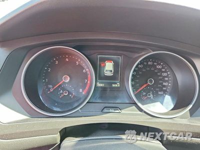 Zdjęcie 9 z 14 samochodu: 2018 VOLKSWAGEN TIGUAN SE VIN:3VV3B7AX7JM041088 - miniatura