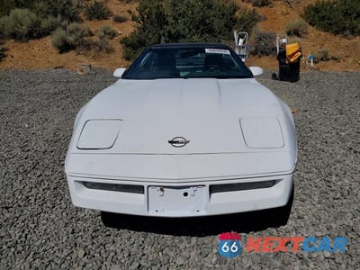 Piąte zdjęcie samochodu w środku: 1990 CHEVROLET CORVETTE VIN:1G1YY2382L5106295 - miniatura