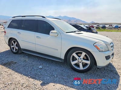 Czwarte zdjęcie samochodu z boku: 2009 MERCEDES-BENZ GL VIN:4JGBF25E19A477014 - miniatura