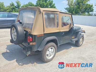 Trzecie zdjęcie samochodu z tyłu: 1995 JEEP WRANGLER / YJ S VIN:1J4FY19P0SP220252 - miniatura