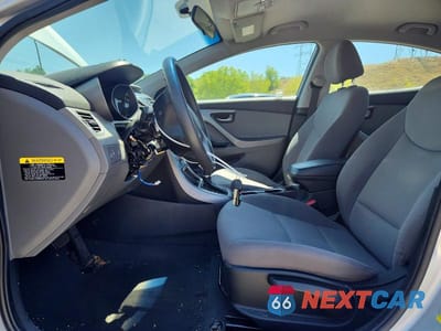 Zdjęcie 7 z 12 samochodu: 2014 HYUNDAI ELANTRA SE VIN:5NPDH4AEXEH526500 - miniatura