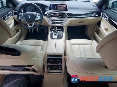 Zdjęcie 8 z 13 samochodu: 2019 BMW 740 I VIN:WBA7E2C55KB218281 - miniatura
