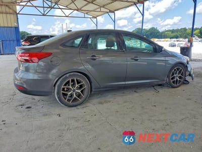 Trzecie zdjęcie samochodu z tyłu: 2018 FORD FOCUS SEL VIN:1FADP3H25JL256127 - miniatura