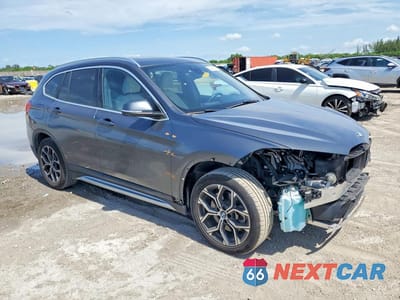 Czwarte zdjęcie samochodu z boku: 2022 BMW X1 SDRIVE28I VIN:WBXJG7C08N5U57477 - miniatura
