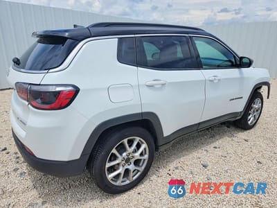 Trzecie zdjęcie samochodu z tyłu: 2025 JEEP COMPASS LIMITED VIN:3C4NJDCN4ST513436 - miniatura