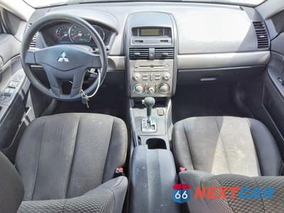 Zdjęcie 8 z 12 samochodu: 2012 MITSUBISHI GALANT FE VIN:4A32B2FF5CE020579 - miniatura