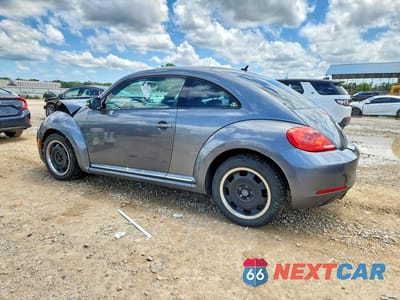 Drugie zdjęcie samochodu z przodu: 2012 VOLKSWAGEN BEETLE VIN:3VWJX7AT0CM614255 - miniatura