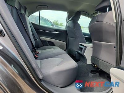 Zdjęcie 10 z 12 samochodu: 2018 TOYOTA CAMRY LE VIN:4T1B11HK0JU027058 - miniatura