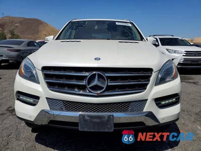 Piąte zdjęcie samochodu w środku: 2013 MERCEDES-BENZ ML 350 VIN:4JGDA5JB8DA100774 - miniatura