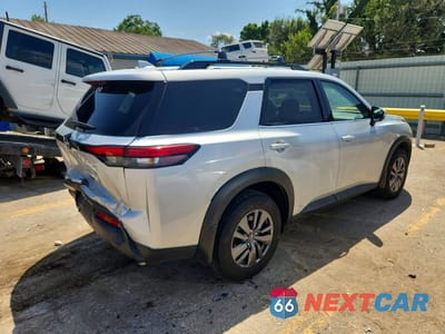 Trzecie zdjęcie samochodu z tyłu: 2024 NISSAN PATHFINDER SV VIN:5N1DR3BC2RC283296 - miniatura