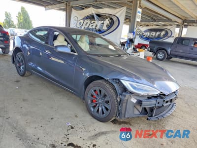 Czwarte zdjęcie samochodu z boku: 2020 TESLA MODEL S VIN:5YJSA1E47LF365899 - miniatura