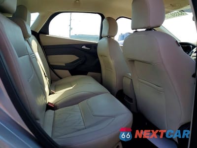 Zdjęcie 10 z 12 samochodu: 2016 FORD FOCUS BEV VIN:1FADP3R45GL380018 - miniatura