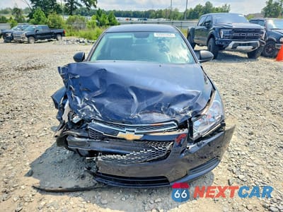 Piąte zdjęcie samochodu w środku: 2014 CHEVROLET CRUZE LS VIN:1G1PA5SH2E7213101 - miniatura