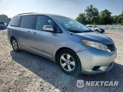 Czwarte zdjęcie samochodu z boku: 2011 TOYOTA SIENNA LE VIN:5TDKK3DCXBS143983 - miniatura